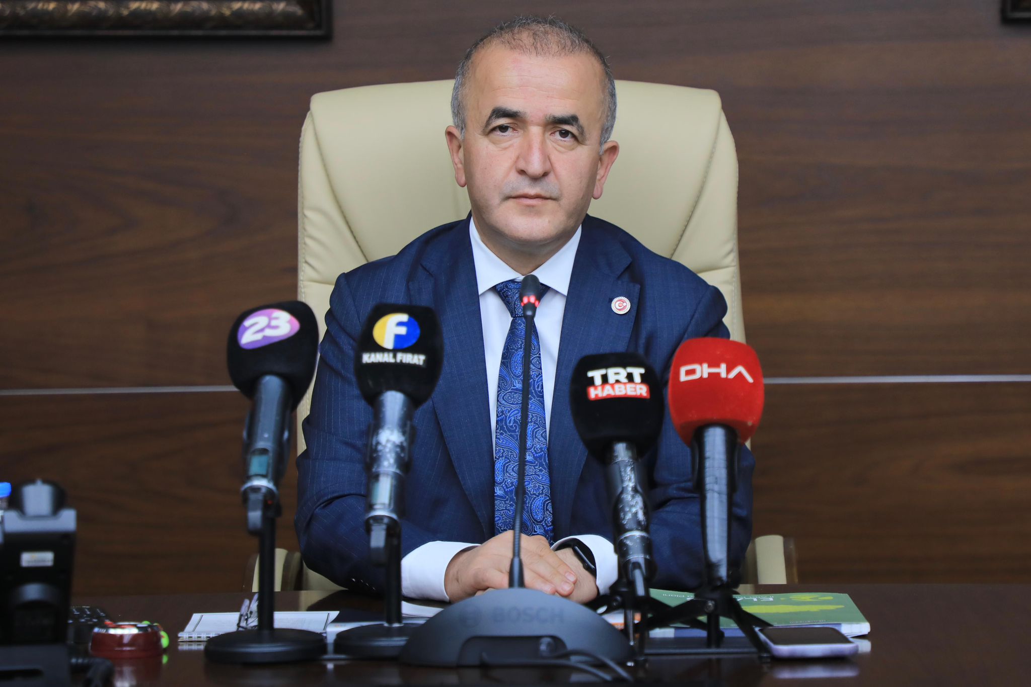 Vali Hatipoğlu, hadsiz sosyal medya paylaşımına tepki gösterdi