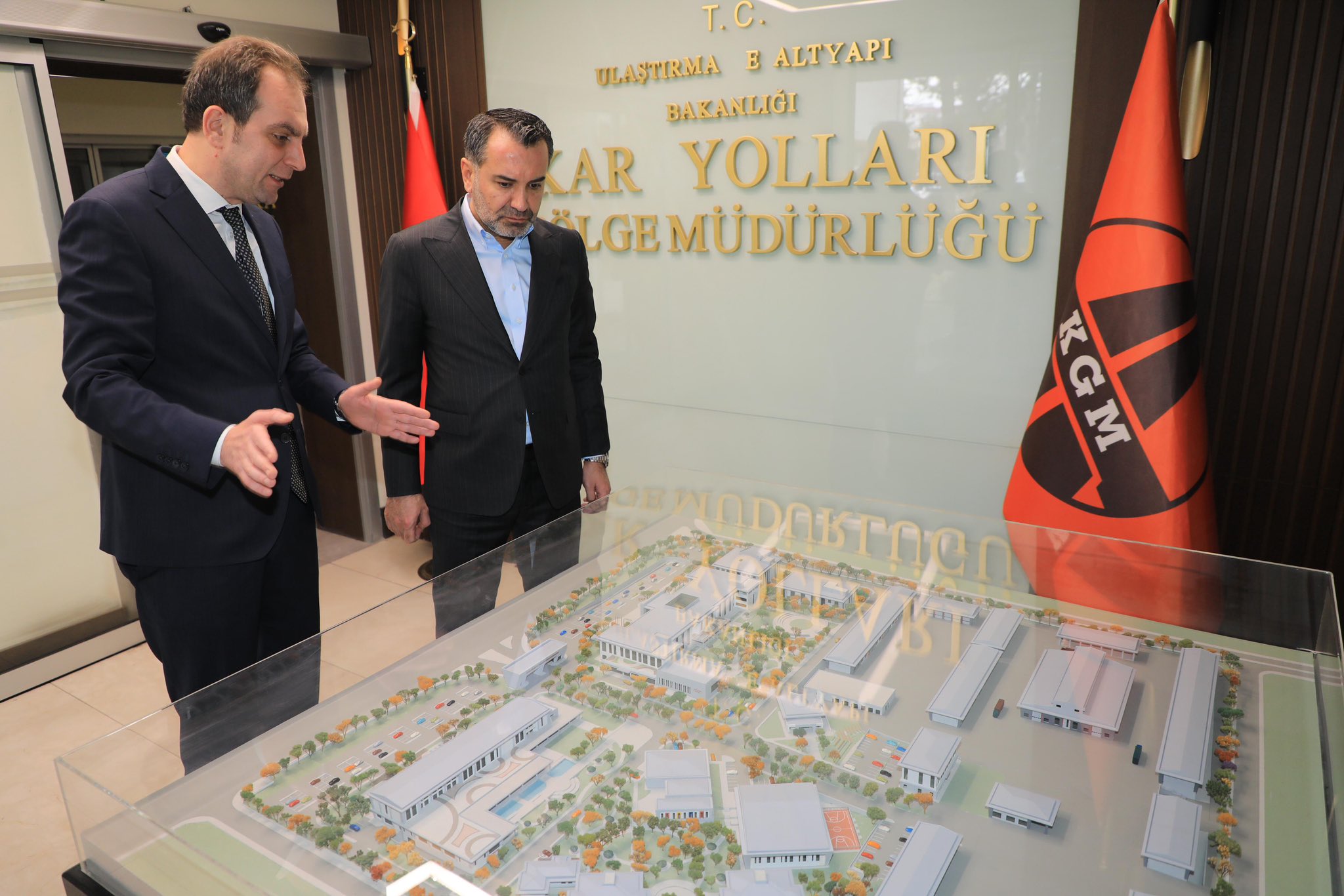 BU ZİYARETTE YENİ ULAŞIM YATIRIMLARI GÜNDEM OLDU
