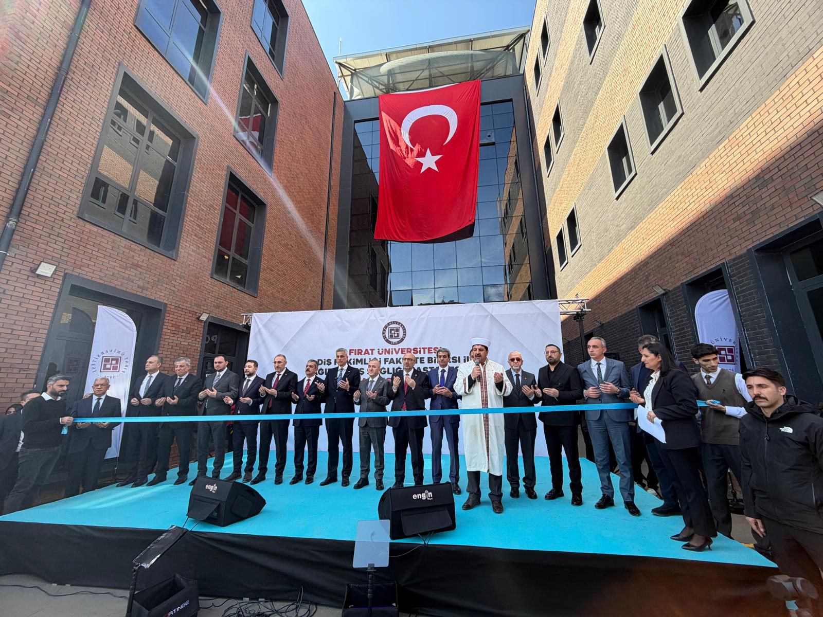 FÜ DİŞ HEKİMLİĞİ FAKÜLTESİ VE AĞIZ VE DİŞ SAĞLIĞI HASTANESİ HİZMETE AÇILDI