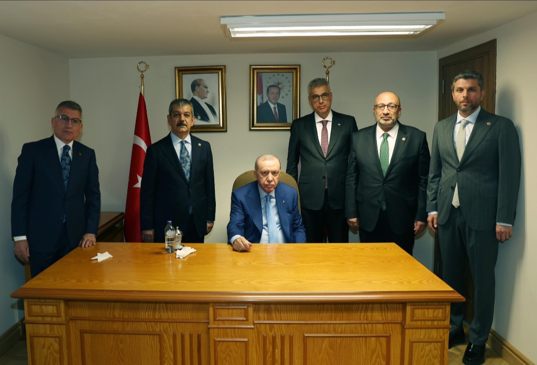 AK PARTİ ELAZIĞ MİLLETVEKİLLERİ TAM KADRO CUMHURBAŞKANI ERDOĞAN’I ZİYARET ETTİ