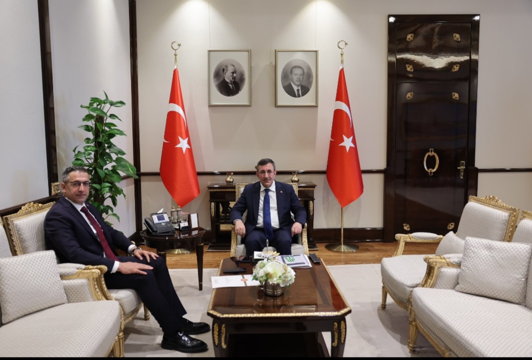 MİLLETVEKİLİ ISIKVER, CUMHURBAŞKANI YARDIMCISI YILMAZ’I ZİYARET ETTİ