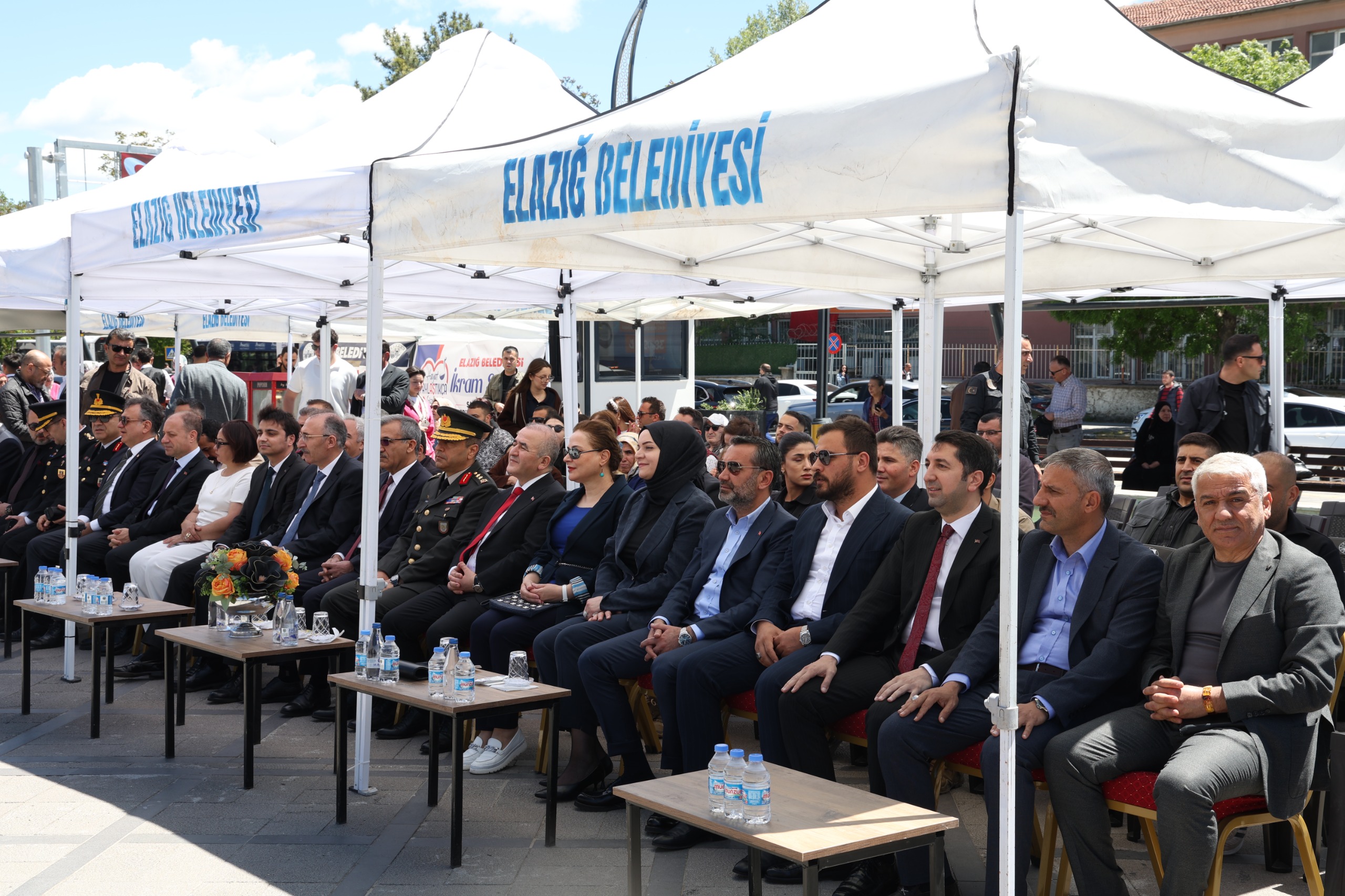 19 MAYIS COŞKUSU ELAZIĞ ‘I KUŞATTI
