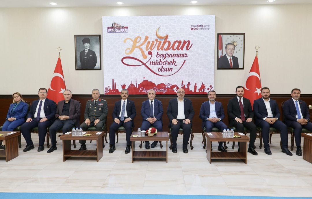 ELAZIĞ VALİLİĞİ’NDE BAYRAMLAŞMA PROGRAMI GERÇEKLEŞTİRİLDİ