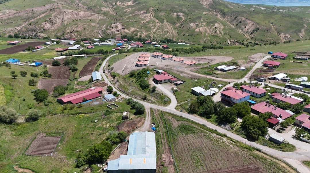 ELAZIĞ İL ÖZEL İDARESİ’NDEN KIRSALA GÜZEL DOKUNUŞLAR