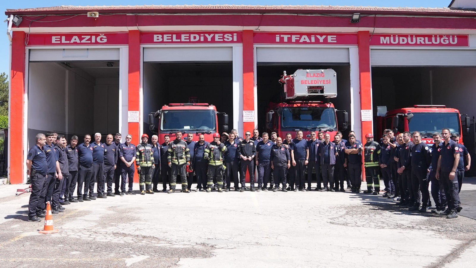 ELAZIĞ BELEDİYESİ İTFAİYE EKİPLERİ 7/24 ÇALIŞIYOR