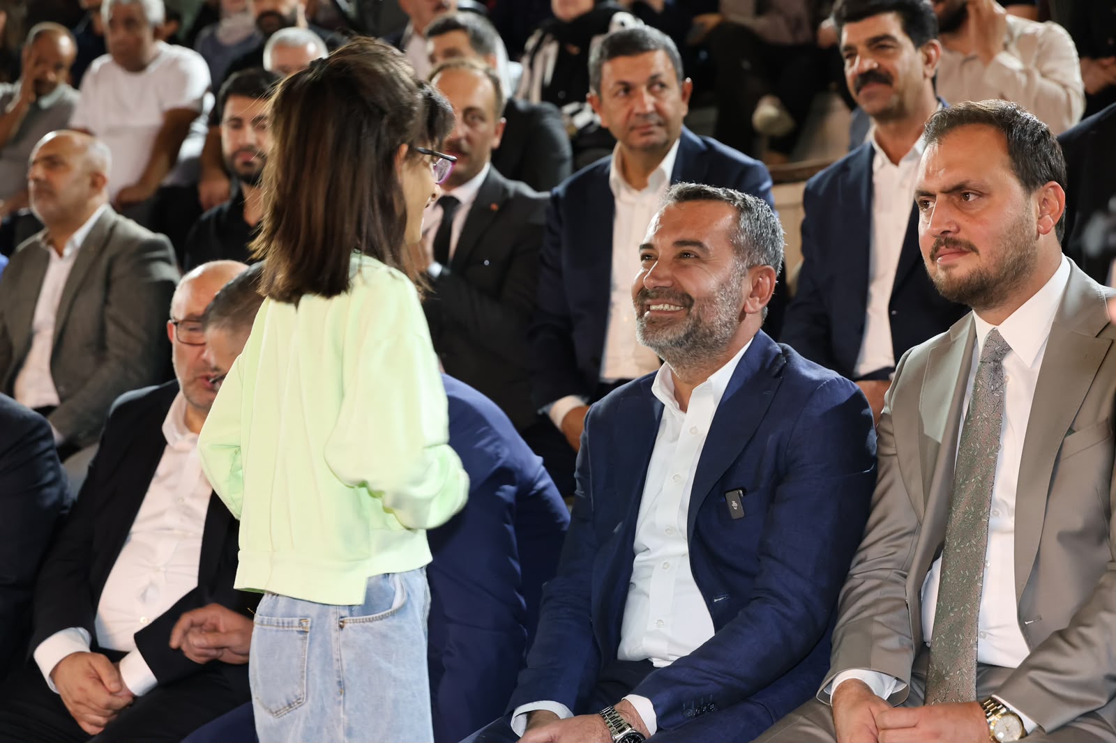 29. ULUSLARARASI HAZAR ŞİİR AKŞAMLARI RENKLİ GÖRÜNTÜLERE SAHNE OLDU
